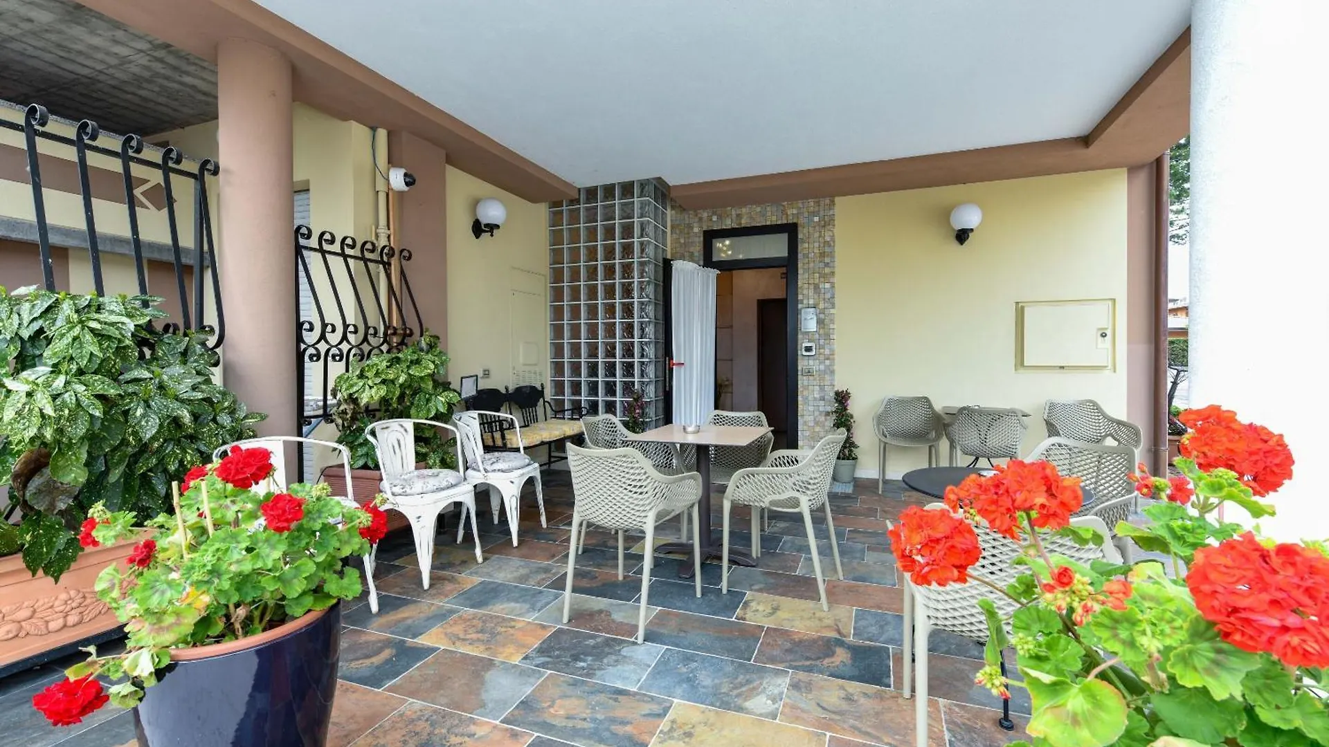 Alojamento de Acomodação e Pequeno-almoço B&B America Sirmione