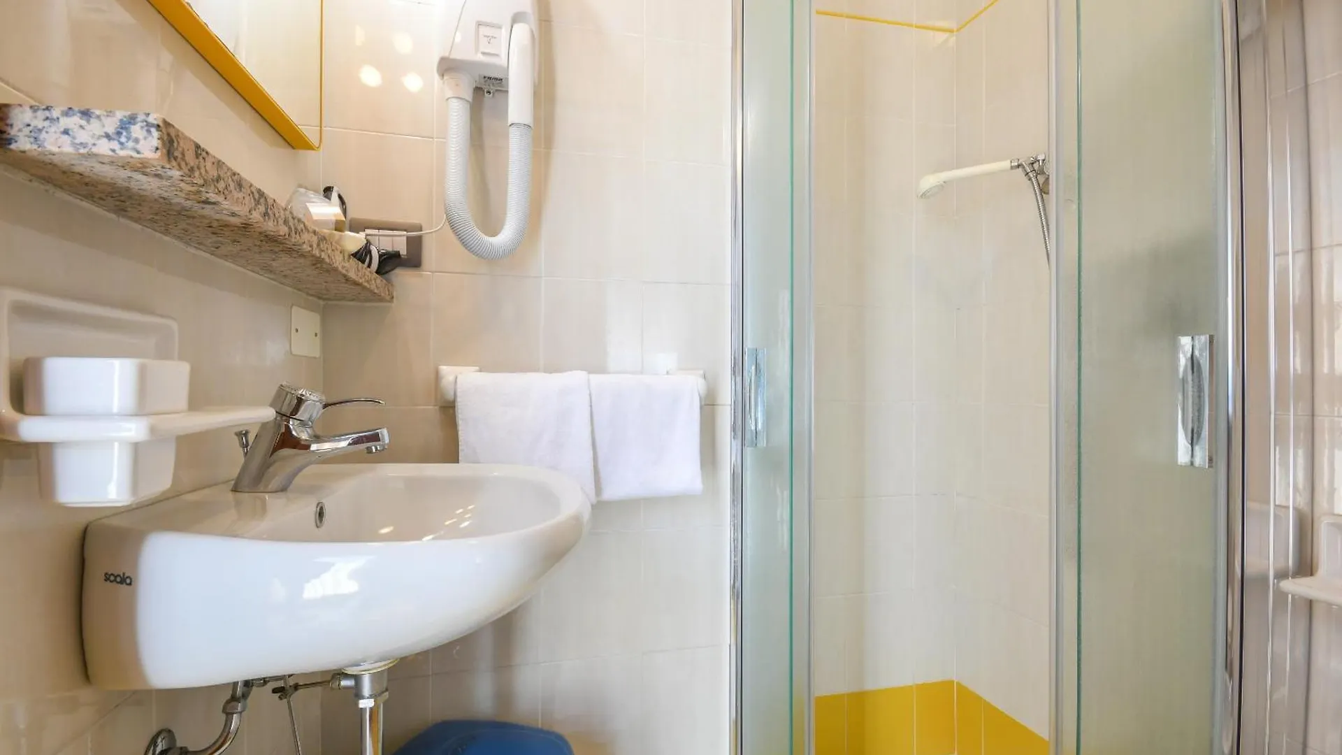 B&B America Sirmione 3*,  Italien